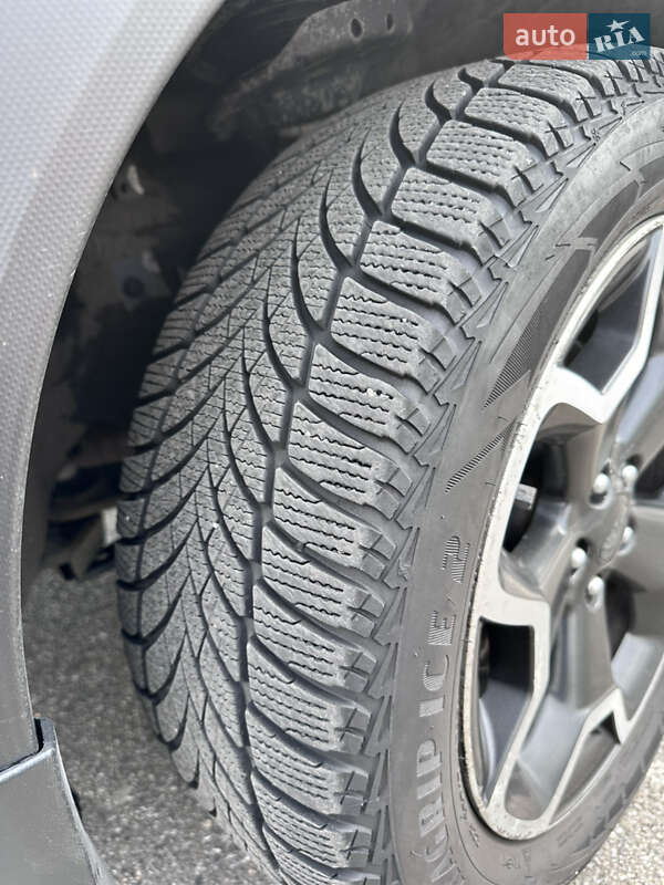 Внедорожник / Кроссовер Subaru XV 2015 в Киеве