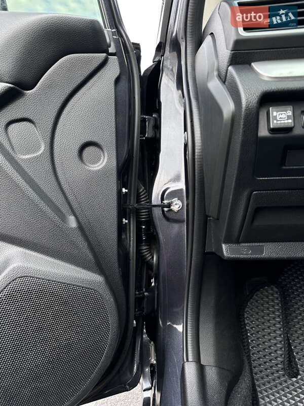 Внедорожник / Кроссовер Subaru XV 2015 в Киеве