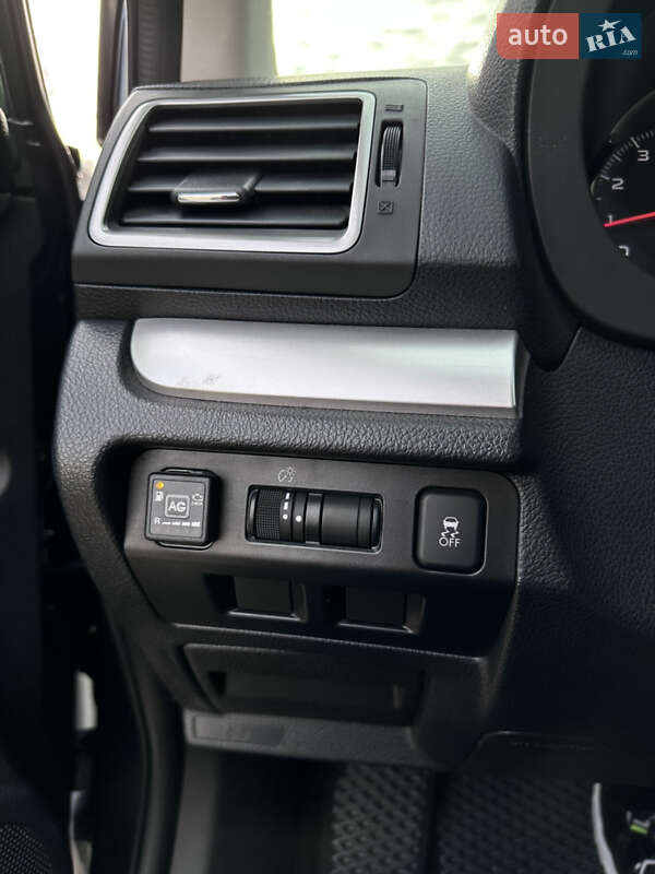 Внедорожник / Кроссовер Subaru XV 2015 в Киеве