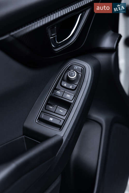 Внедорожник / Кроссовер Subaru XV 2017 в Харькове