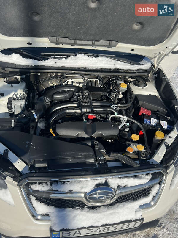 Внедорожник / Кроссовер Subaru XV 2014 в Киеве