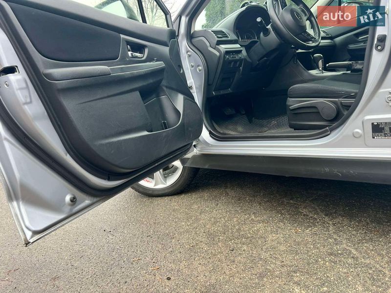 Внедорожник / Кроссовер Subaru XV 2012 в Вишневом