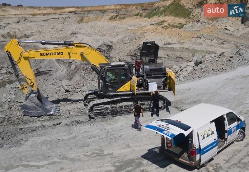 Гусеничный экскаватор Sumitomo SH210-6 LC 2024 в Киеве