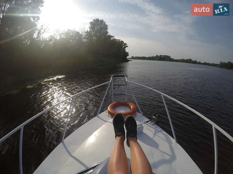 Моторна яхта Sunseeker Predator 2015 в Києві