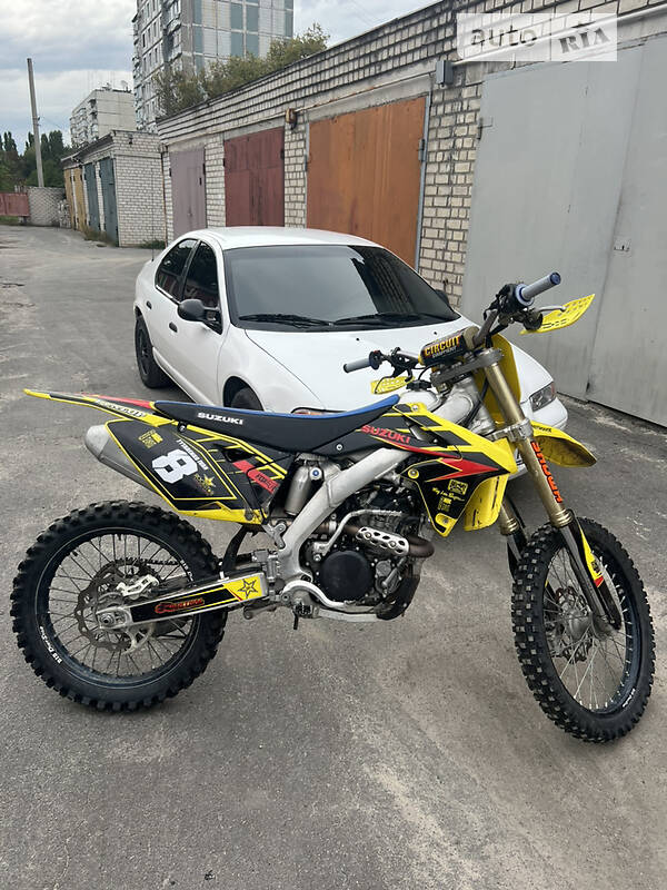 Тест Suzuki RM-Z года