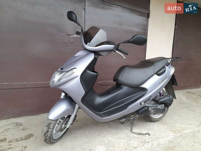 Максі-скутер Suzuki Address V100 2001 в Новому Розділі фото 2 Максі-скутер Suzuki Address V100 2001 в Новому Розділі