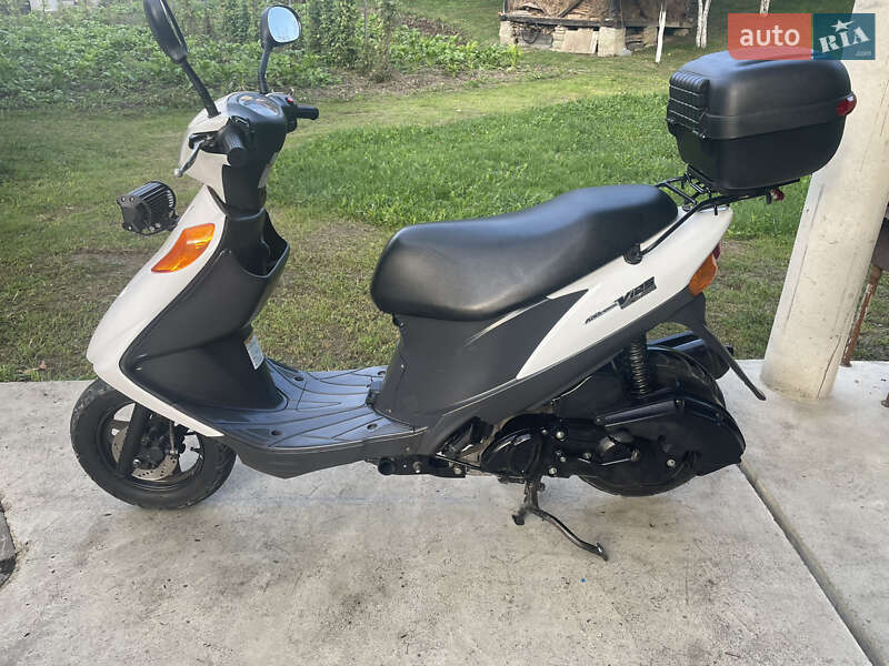 Макси-скутер Suzuki Address V125 2007 в Киеве