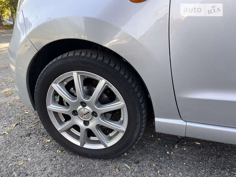 Хэтчбек Suzuki Alto 2011 в Чернигове