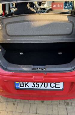 Хэтчбек Suzuki Alto 2010 в 