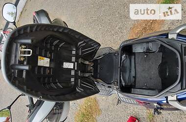 Максі-скутер Suzuki Avenis 150 2001 в 