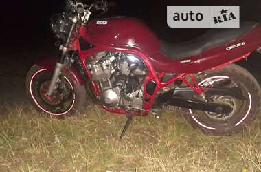 Мотоцикл Классик Suzuki Bandit 2000 в Ратным