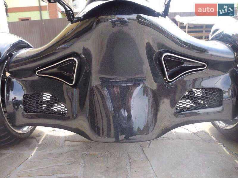 Трайк Suzuki Boulevard 2008 в Києві