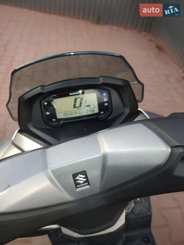 Макси-скутер Suzuki Burgman 125 2012 в Кривом Роге