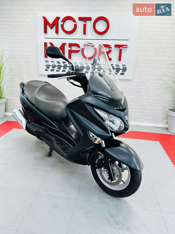 Макси-скутер Suzuki Burgman 200 2015 в Одессе