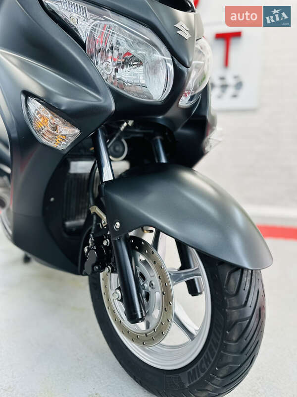 Макси-скутер Suzuki Burgman 200 2015 в Одессе