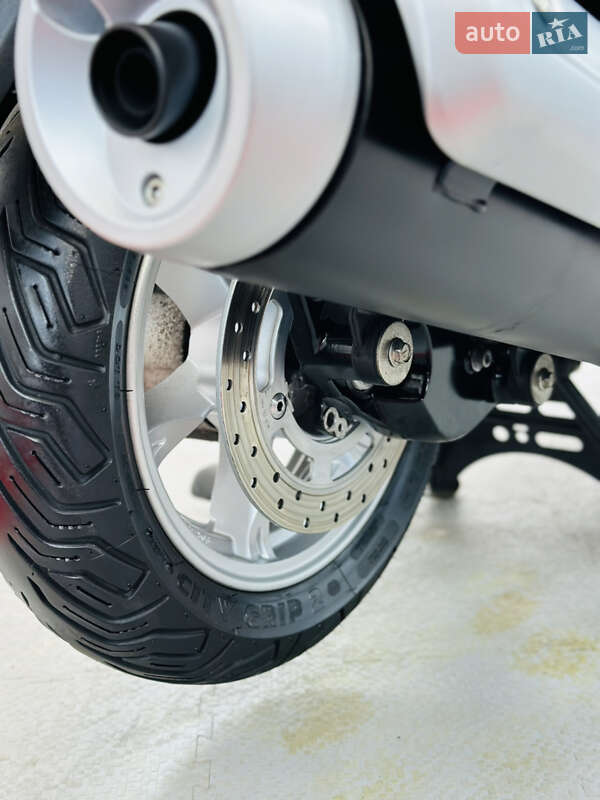 Макси-скутер Suzuki Burgman 200 2015 в Одессе