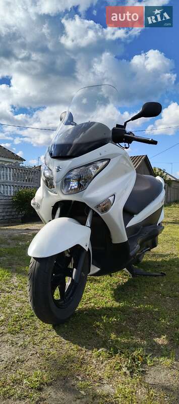 Макси-скутер Suzuki Burgman 200 2017 в 