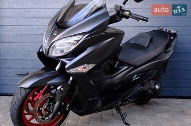 Макси-скутер Suzuki Burgman 400 2018 в 