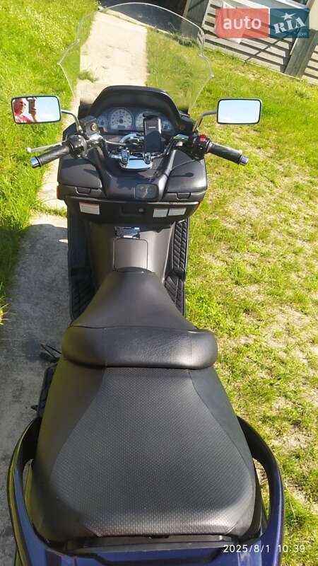 Макси-скутер Suzuki Burgman 400 2007 в Нетешине