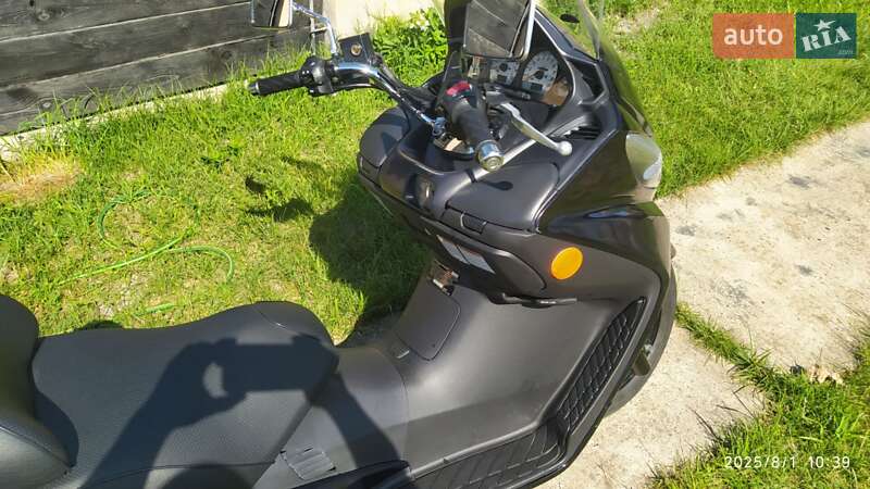 Макси-скутер Suzuki Burgman 400 2007 в Нетешине