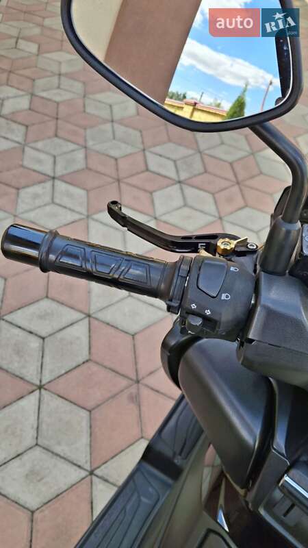 Макси-скутер Suzuki Burgman 400 2018 в Днепре