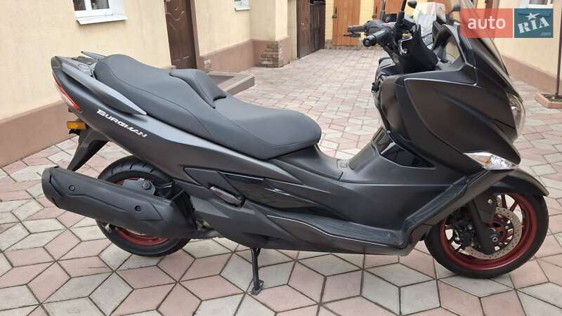 Макси-скутер Suzuki Burgman 400 2018 в Днепре