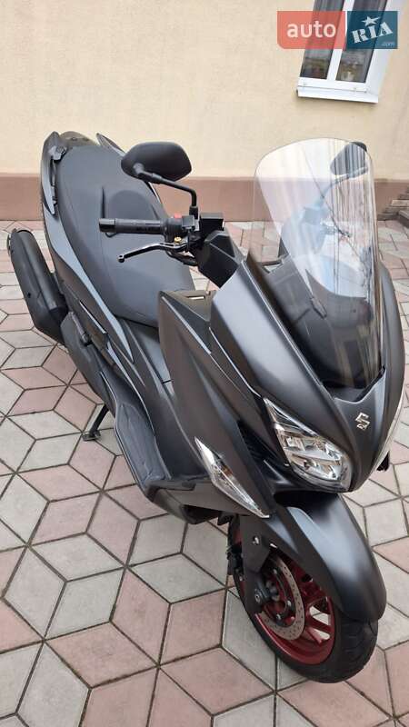 Макси-скутер Suzuki Burgman 400 2018 в Днепре