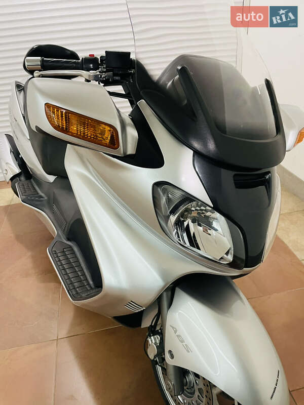 Максі-скутер Suzuki Burgman AN 650 2005 в Києві фото 9 Максі-скутер Suzuki Burgman AN 650 2005 в Києві