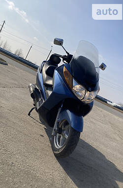 Макси-скутер Suzuki Burgman 2003 в Нетешине