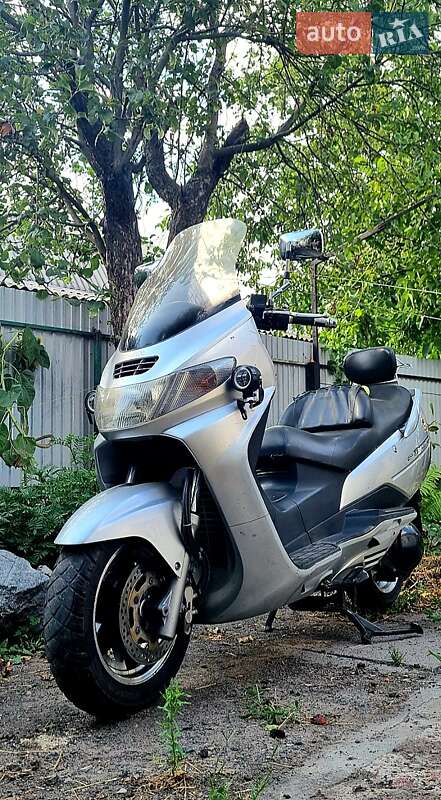 Suzuki Burgman 2001