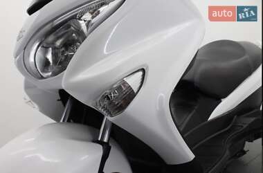 Макси-скутер Suzuki Burgman 2016 в 