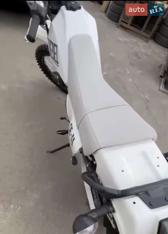 Мотоцикл Внедорожный (Enduro) Suzuki Djebel 200 2000 в Киеве