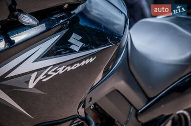 Мотоцикл Многоцелевой (All-round) Suzuki DL 650 2006 в 