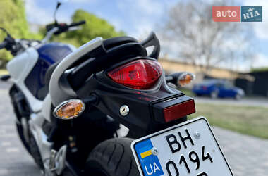 Мотоцикл Спорт-туризм Suzuki Gladius 400 2010 в 