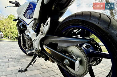 Мотоцикл Спорт-туризм Suzuki Gladius 400 2010 в 