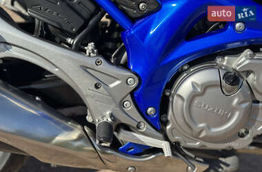 Мотоцикл Без обтекателей (Naked bike) Suzuki Gladius 400 2012 в 