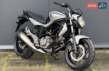 Мотоцикл Без обтекателей (Naked bike) Suzuki Gladius 400 2012 в Львове