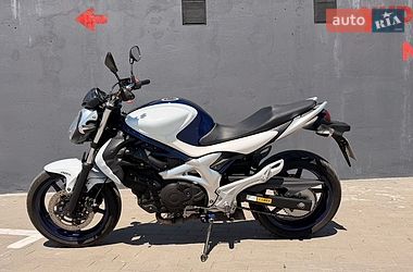 Мотоцикл Спорт-туризм Suzuki Gladius 400 2010 в Одессе