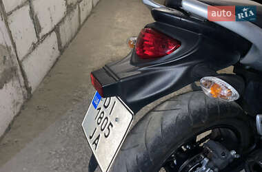 Мотоцикл Без обтекателей (Naked bike) Suzuki Gladius 650 2010 в 