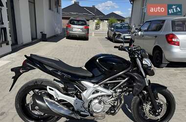 Мотоцикл Без обтекателей (Naked bike) Suzuki Gladius 650 2010 в 