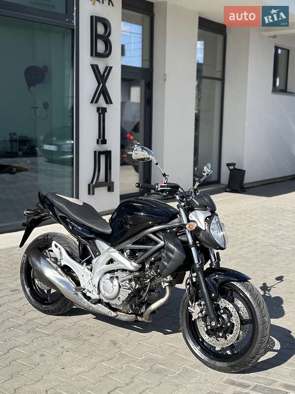 Мотоцикл Без обтекателей (Naked bike) Suzuki Gladius 650 2010 в Ровно фото 17 Мотоцикл Без обтекателей (Naked bike) Suzuki Gladius 650 2010 в Ровно