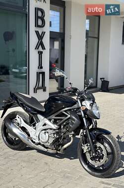 Мотоцикл Без обтекателей (Naked bike) Suzuki Gladius 650 2010 в 