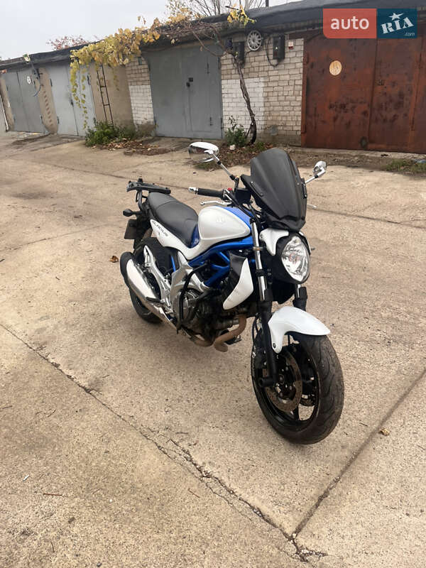 Suzuki Gladius 650 2009