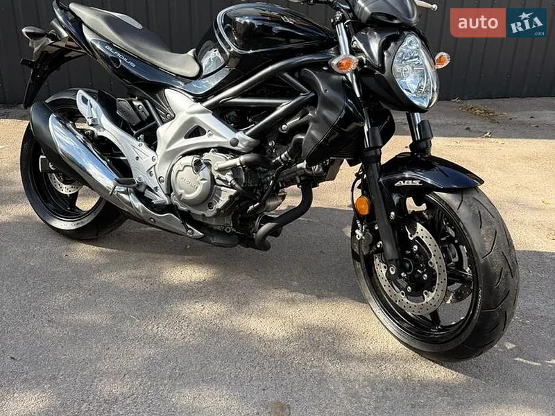 Suzuki Gladius 650 2009