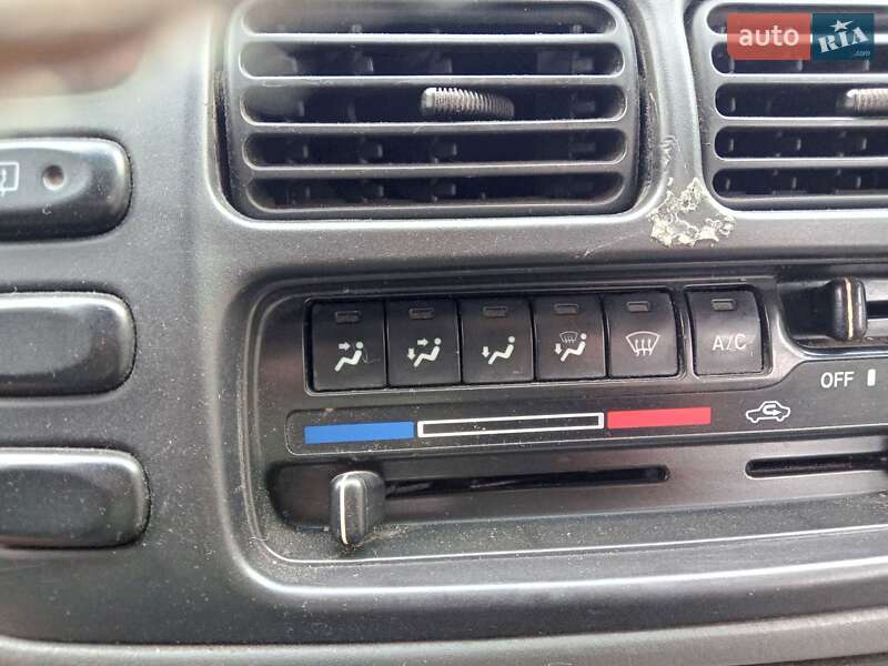 Внедорожник / Кроссовер Suzuki Grand Vitara XL7 2002 в Золочеве фото 11 Внедорожник / Кроссовер Suzuki Grand Vitara XL7 2002 в Золочеве