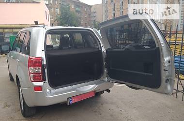 Позашляховик / Кросовер Suzuki Grand Vitara 2006 в Києві