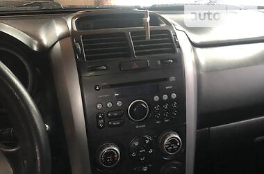 Позашляховик / Кросовер Suzuki Grand Vitara 2006 в 