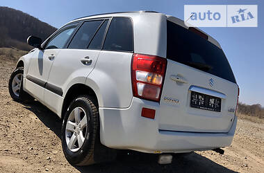 Позашляховик / Кросовер Suzuki Grand Vitara 2010 в 
