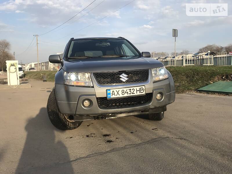 Позашляховик / Кросовер Suzuki Grand Vitara 2006 в 