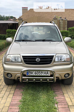 Внедорожник / Кроссовер Suzuki Grand Vitara 2003 в Остроге